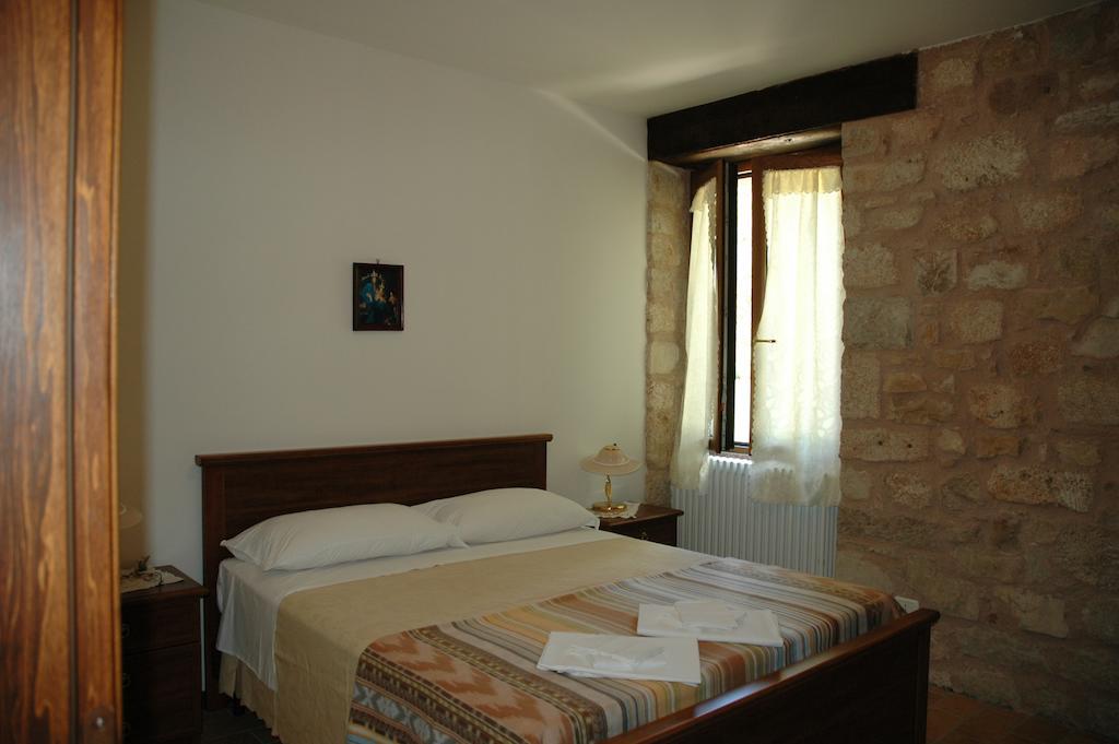 La Mola Maringalli Casa de hóspedes Cascia Quarto foto